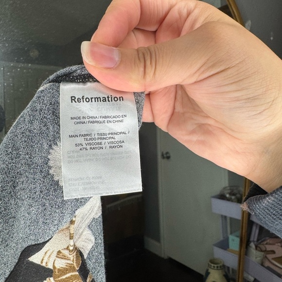 Reformation Floral Black and Tan Skirt - Picture 4 of 4